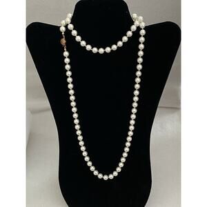 Vintage Knotted Pearl necklace, Glass Faux Pearls, Ivory 17.5” Heavy
